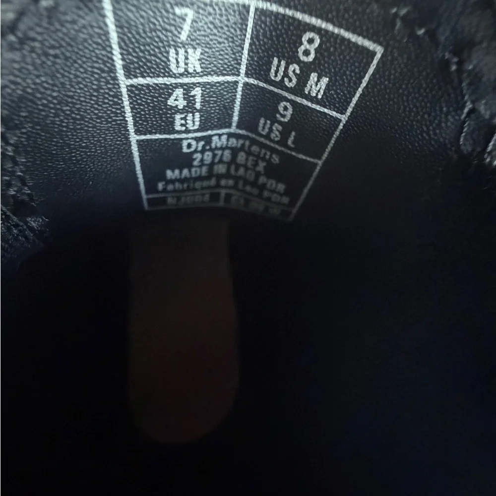 Doc Martens 2976 Smooth Leather Platform Chelsea Boots Men’s Sz 8 Women’s 9.5 - Picture 7 of 8